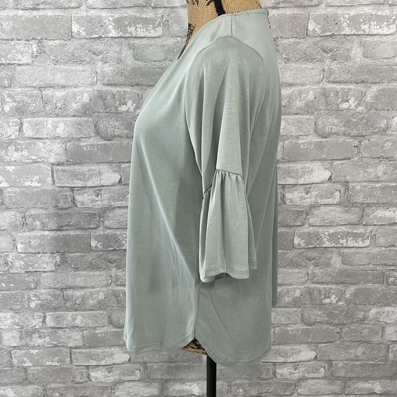 Gyft Sage Green Flutter Sleeve Top - Picture 3 of 7
